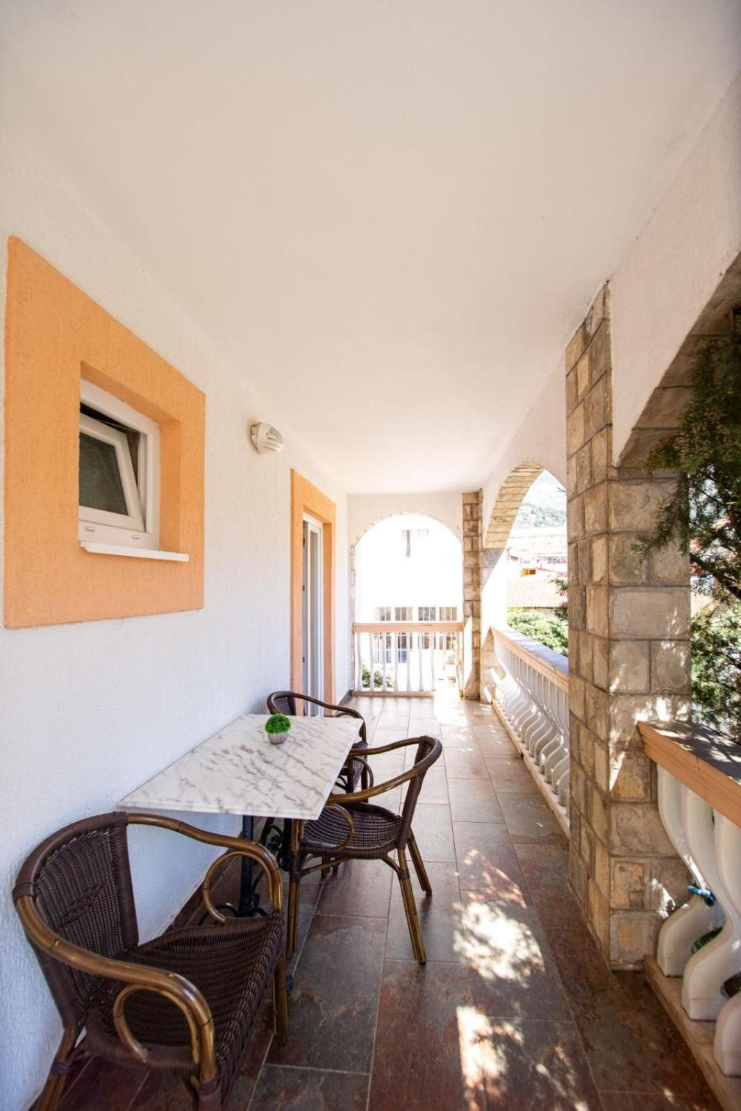 Ipera Apartment Budva Ngoại thất bức ảnh